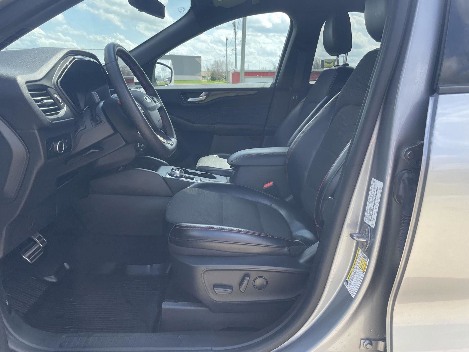 Used 2024 Ford Escape ST-Line image 13