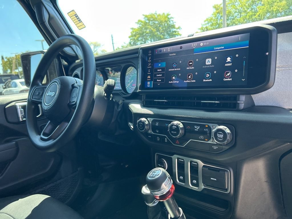 Certified 2025 Jeep Wrangler Sport AWD/4WD image 26