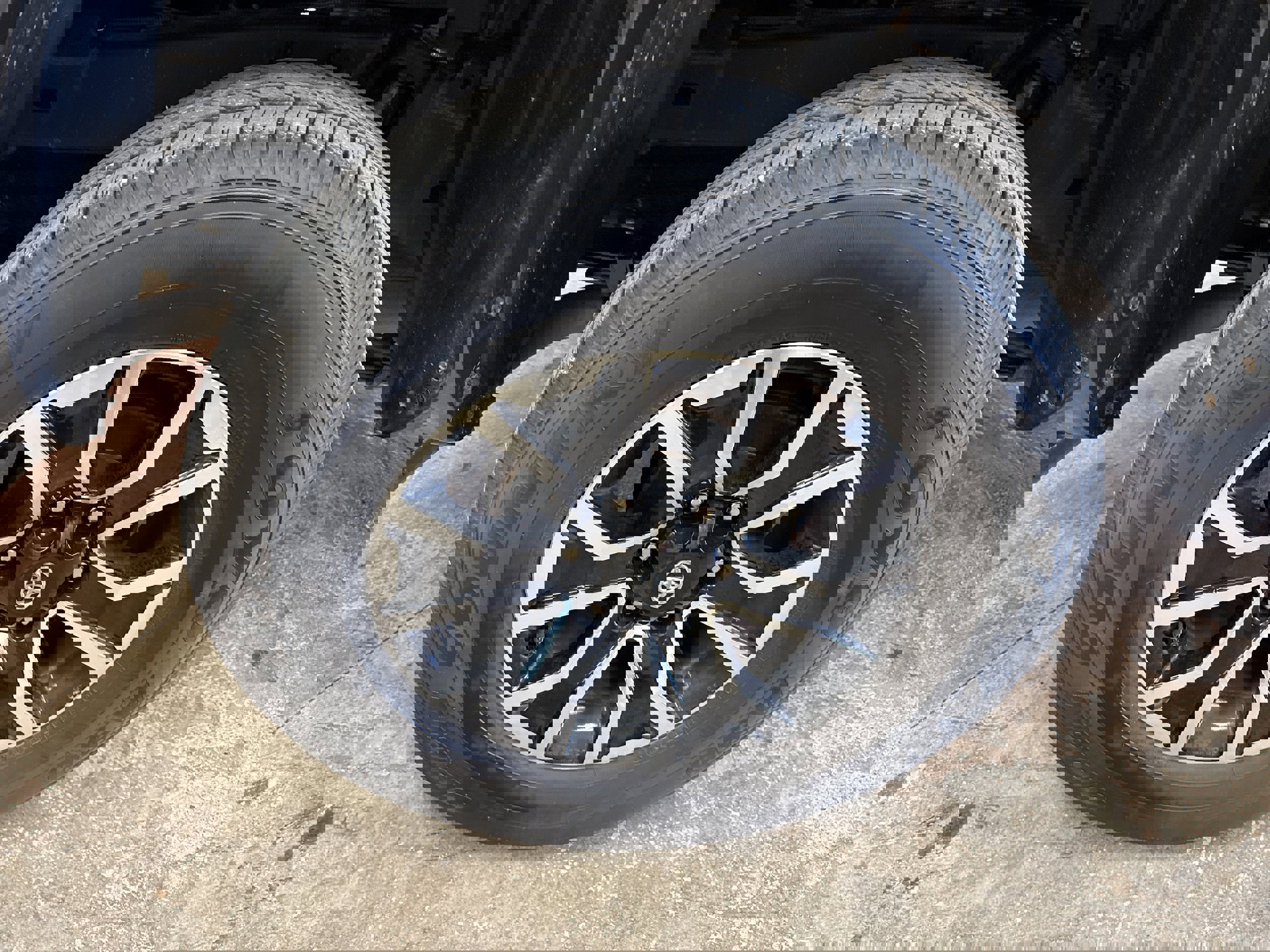 Used 2023 Toyota Tacoma TRD Sport image 12