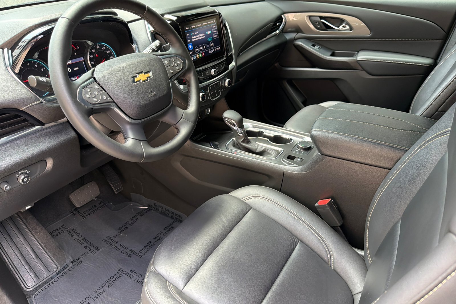 Used 2023 Chevrolet Traverse LT w/ Rear Camera Mirror Package AWD/4WD image 9