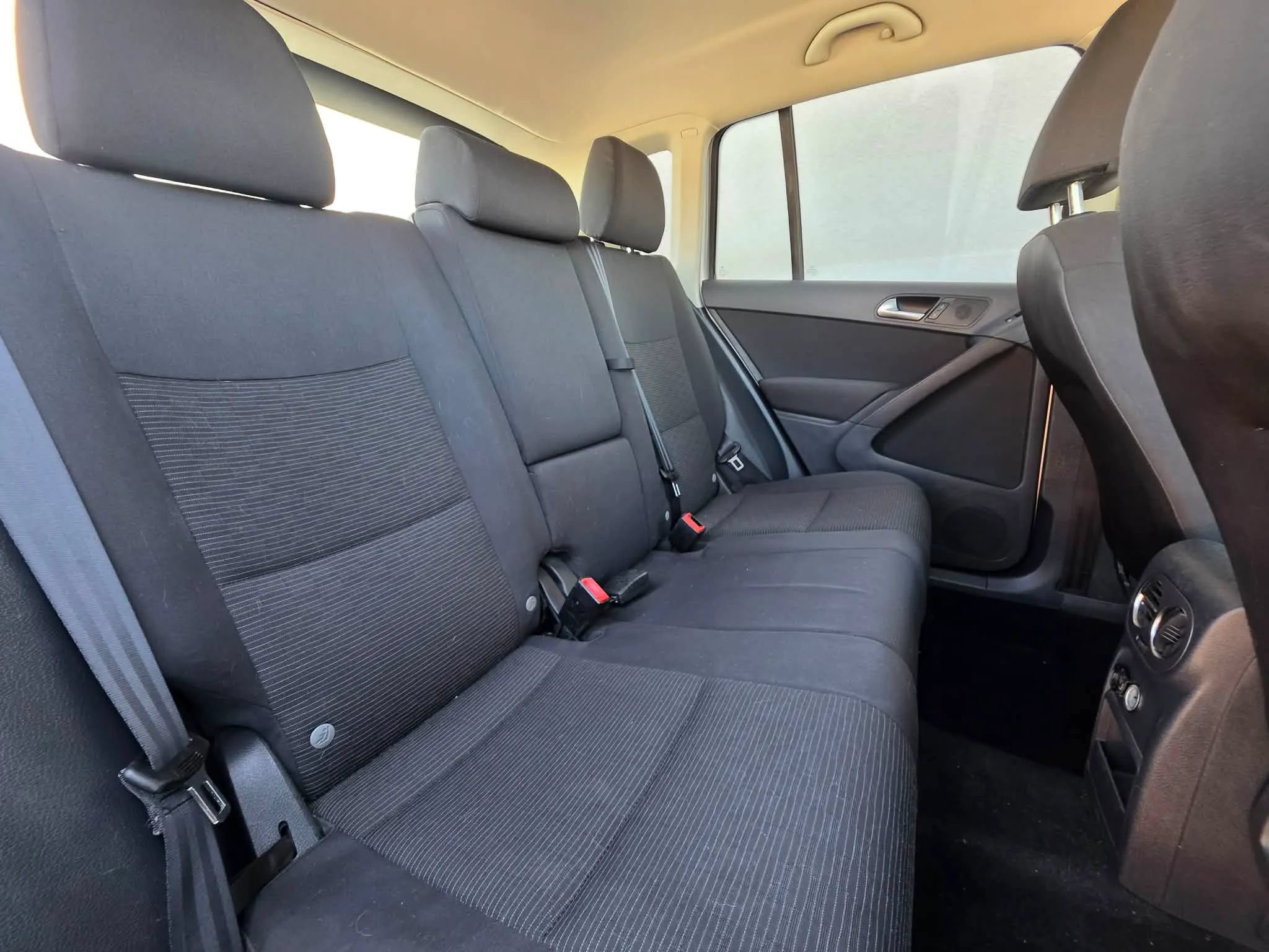 Used 2013 Volkswagen Tiguan S FWD image 16