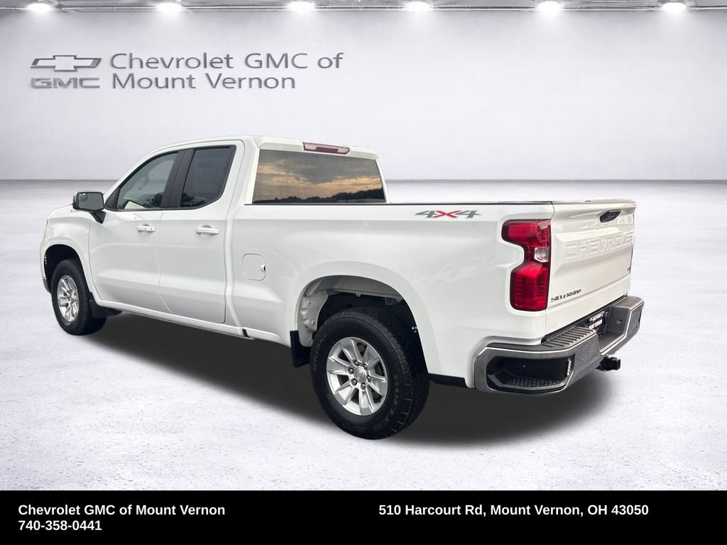 Used 2023 Chevrolet Silverado 1500 LT AWD/4WD image 3