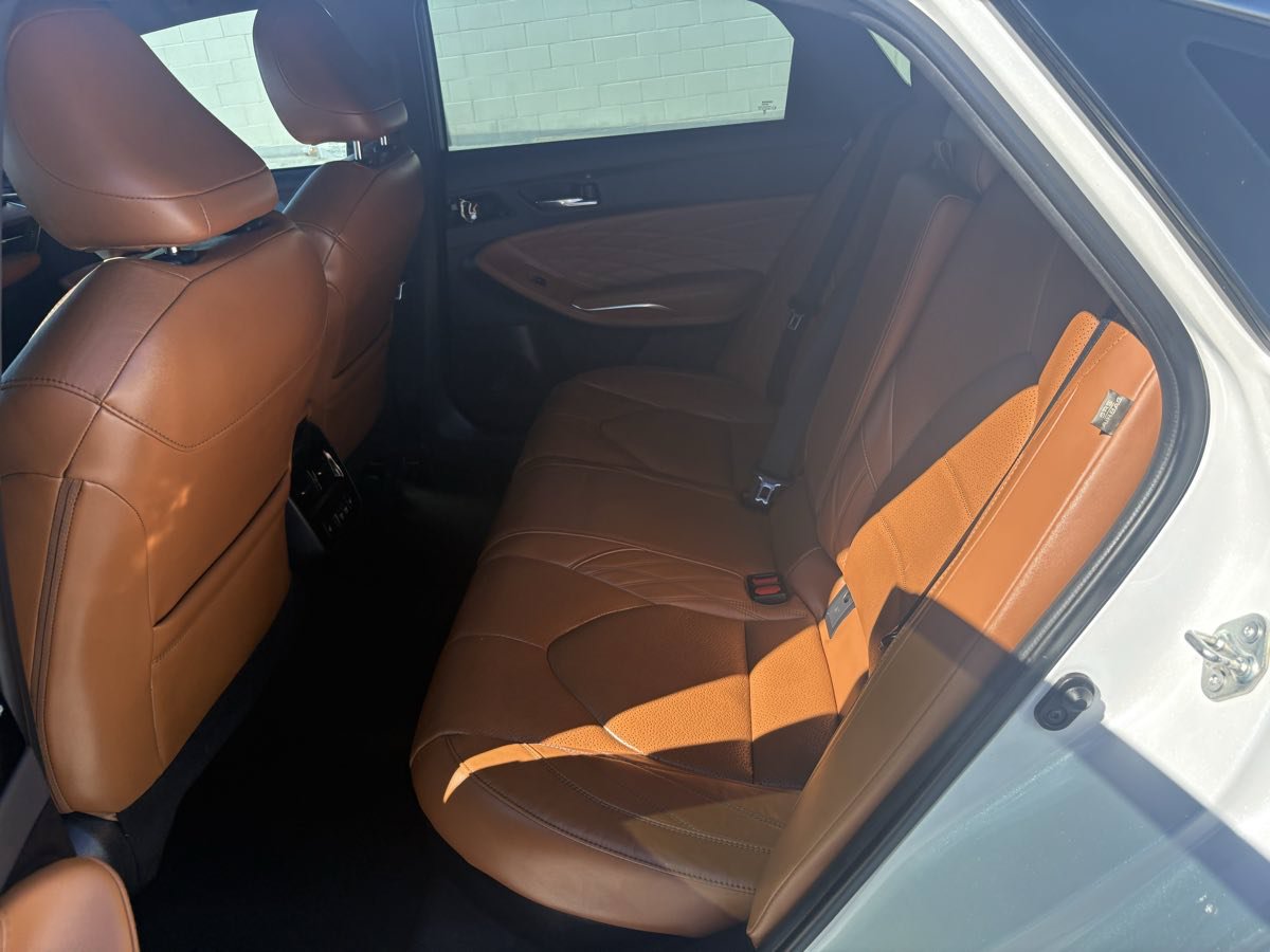 Used 2020 Toyota Avalon Limited w/ Advanced Safety Package FWD image 18