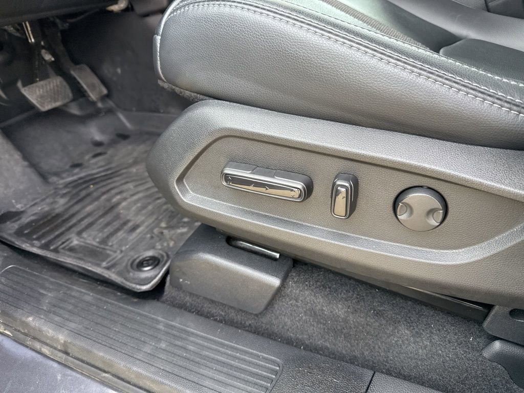 Used 2025 Honda Pilot EX-L image 7