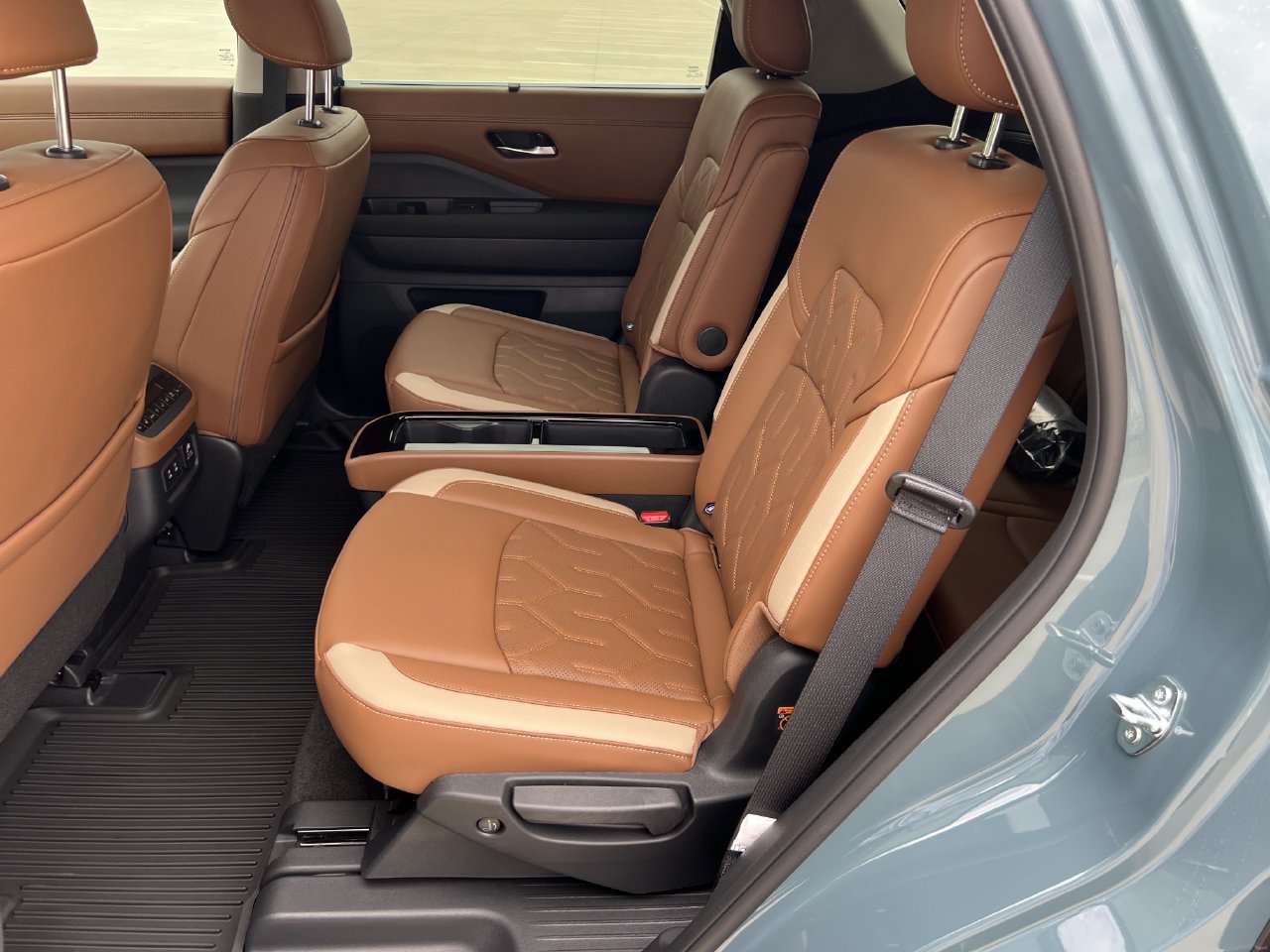 New 2026 Nissan Pathfinder Platinum AWD/4WD image 15