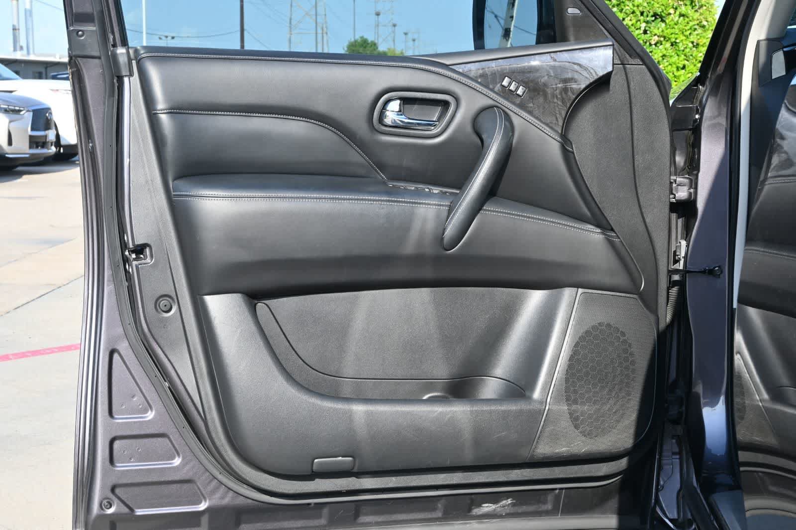 Used 2022 INFINITI QX80 Luxe w/ Cargo Package RWD image 18