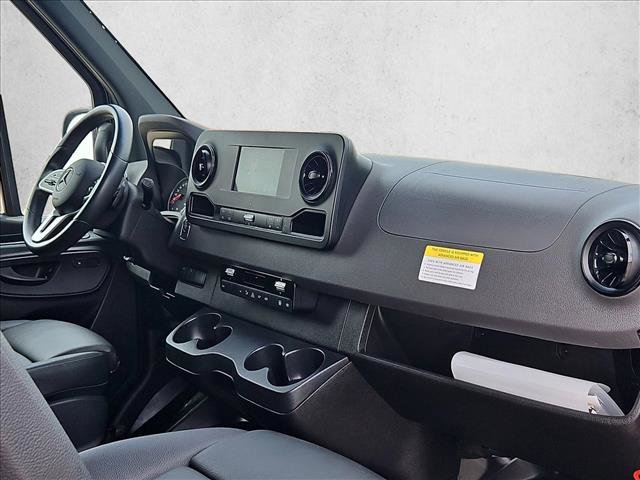 Used 2022 Mercedes-Benz Sprinter 2500 image 19