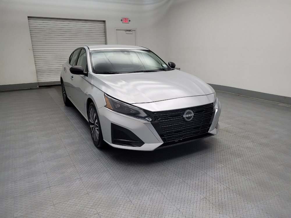 Used 2024 Nissan Altima 2.5 SV image 13