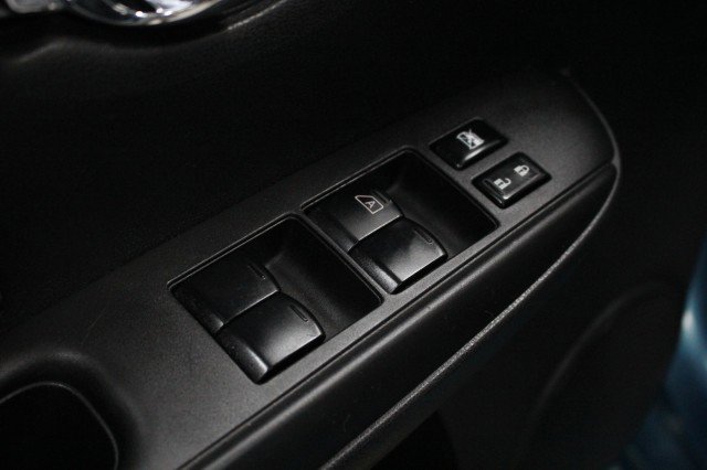 Used 2015 Nissan Versa Note SV image 18