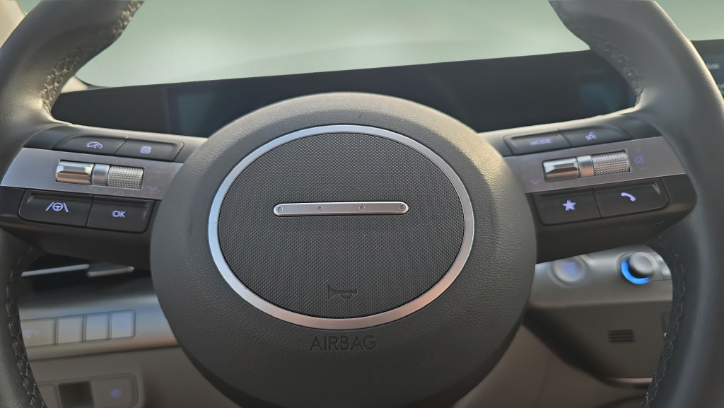 Certified 2024 Hyundai Kona SEL FWD image 12