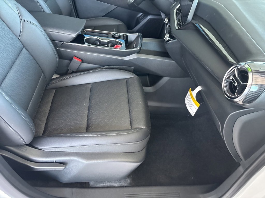 New 2026 Chevrolet Equinox LT w/ Convenience Package II image 29