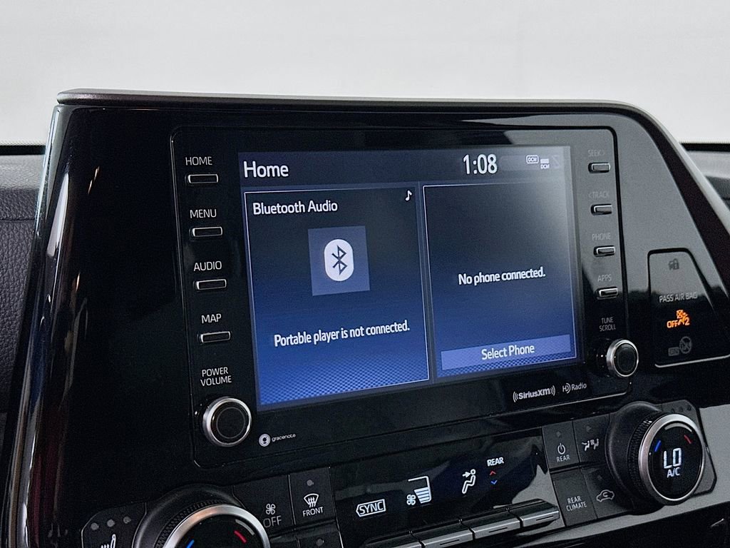 Used 2021 Toyota Highlander XLE AWD/4WD image 13