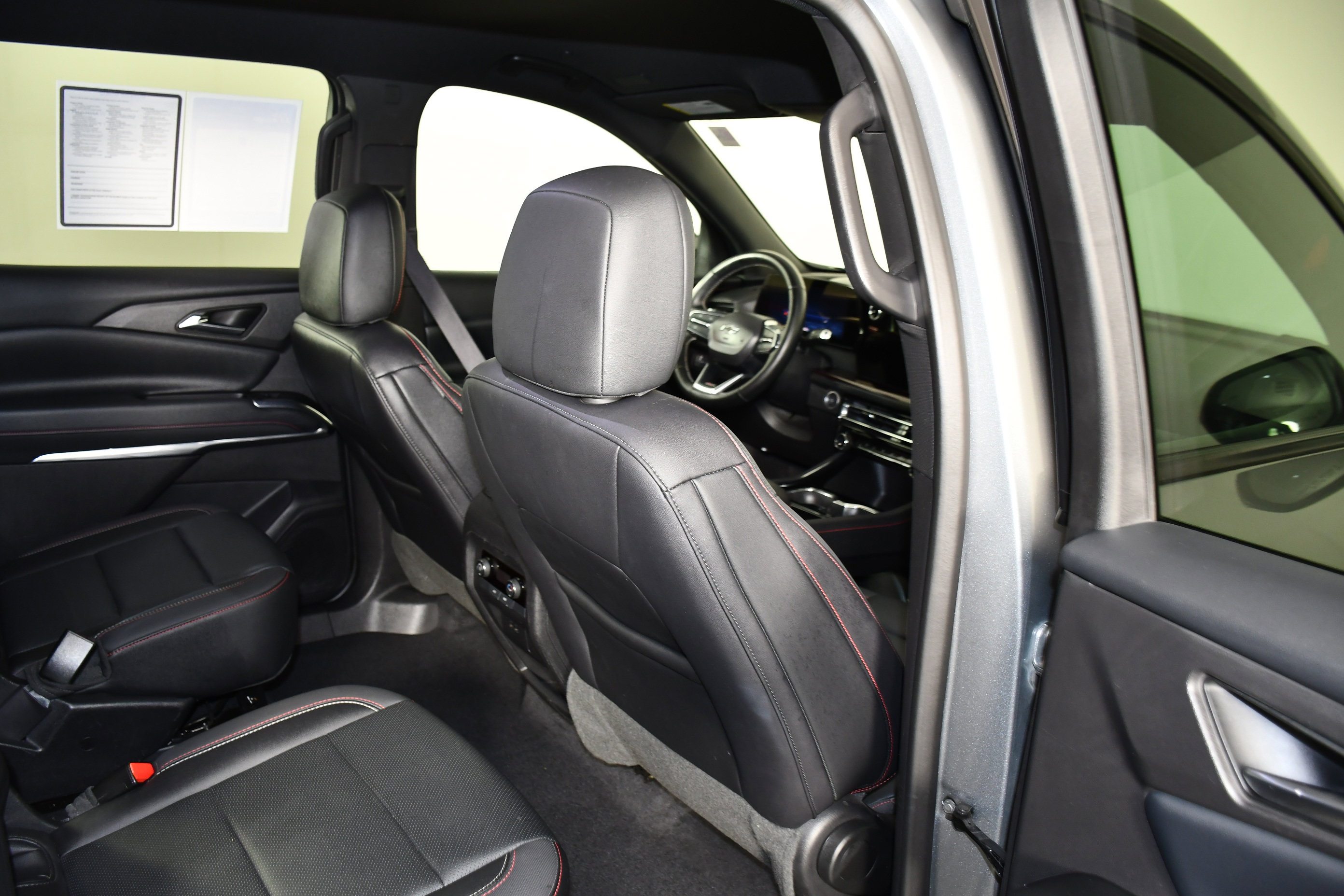 Used 2025 Chevrolet Traverse Z71 image 41