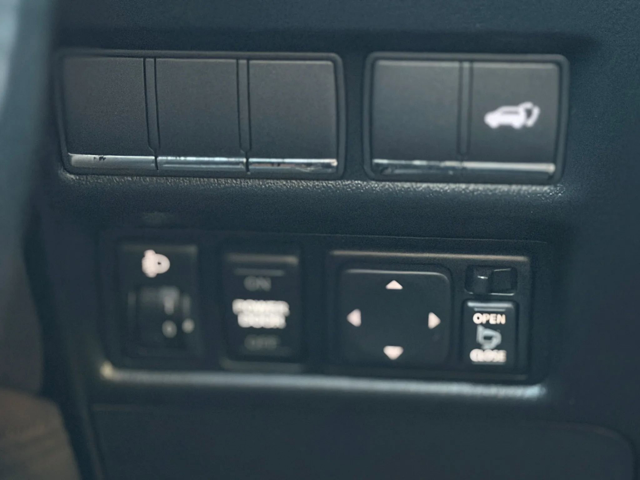 Used 2011 INFINITI QX56 4WD w/ Theater Pkg image 40