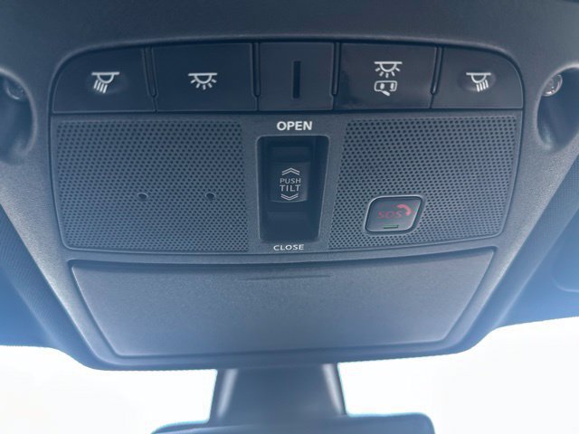 Used 2023 Nissan Maxima SR w/ Sport Mat Group FWD image 33