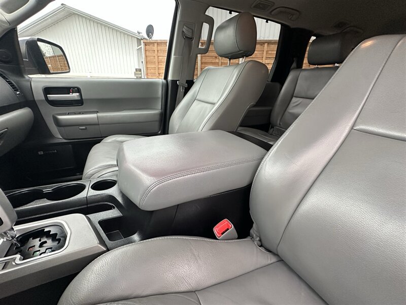 Used 2015 Toyota Sequoia Limited AWD/4WD image 25