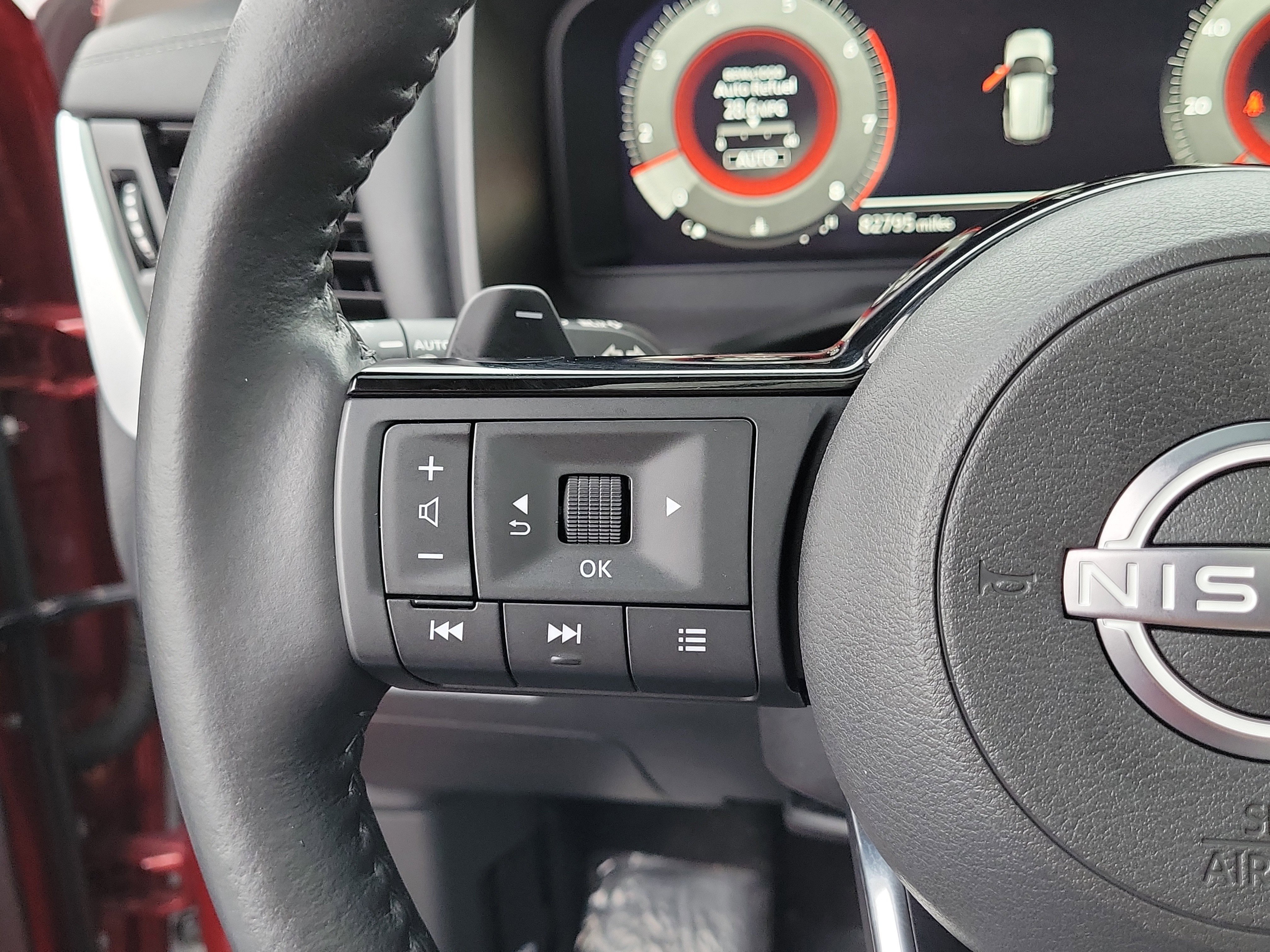 Used 2023 Nissan Rogue Platinum w/ Platinum Premium Package image 24