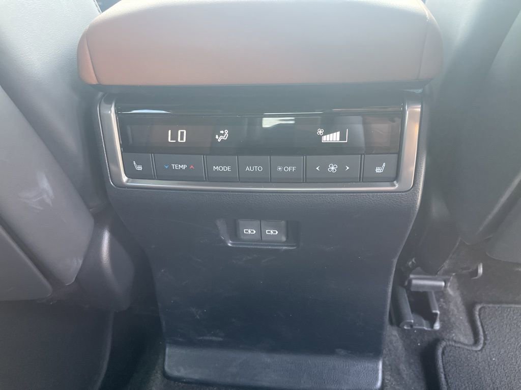 Used 2024 Lexus GX 550 w/ Accessory Package (Z1) image 10