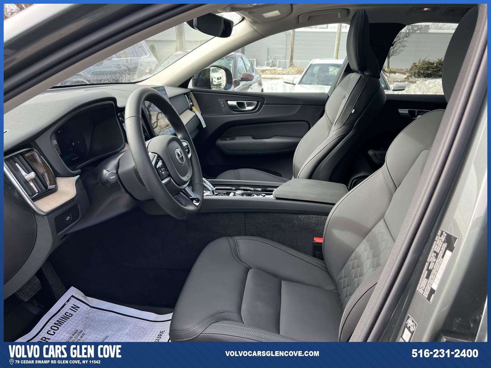 Used 2026 Volvo XC60 B5 Core w/ Climate Package PRO image 13