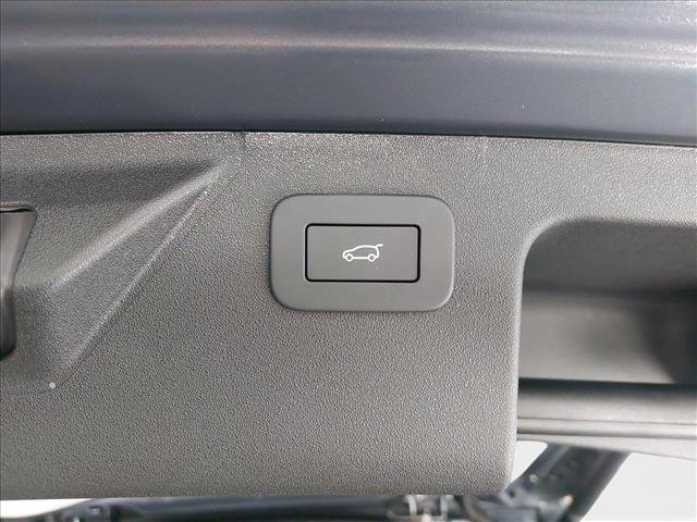 New 2025 Land Rover Discovery Sport S image 13