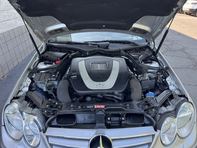 Used 2008 Mercedes-Benz CLK 350 Coupe image 2