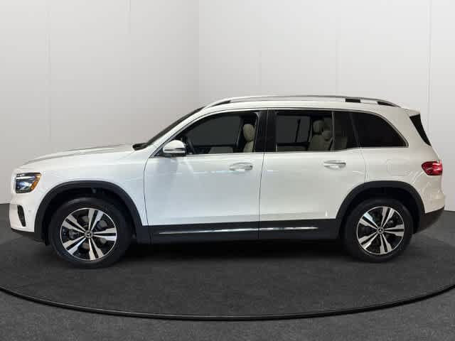 New 2026 Mercedes-Benz GLB 250 4MATIC image 3