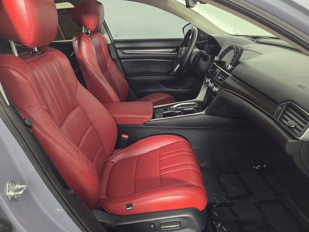 Used 2021 Honda Accord Touring image 32