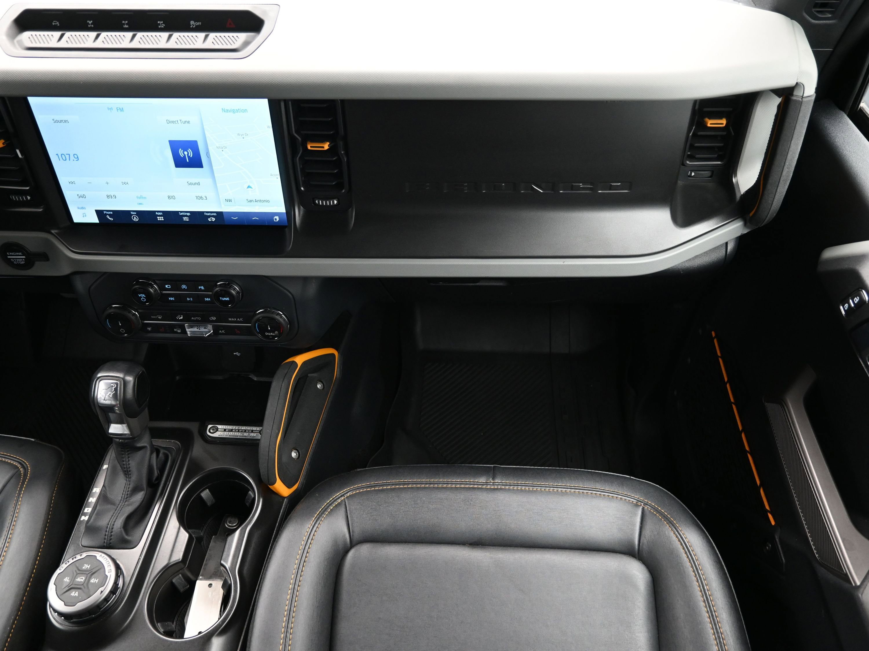 Used 2022 Ford Bronco Badlands image 41