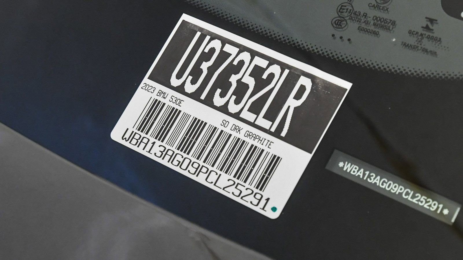 Certified 2023 BMW 530e w/ Premium Package image 29