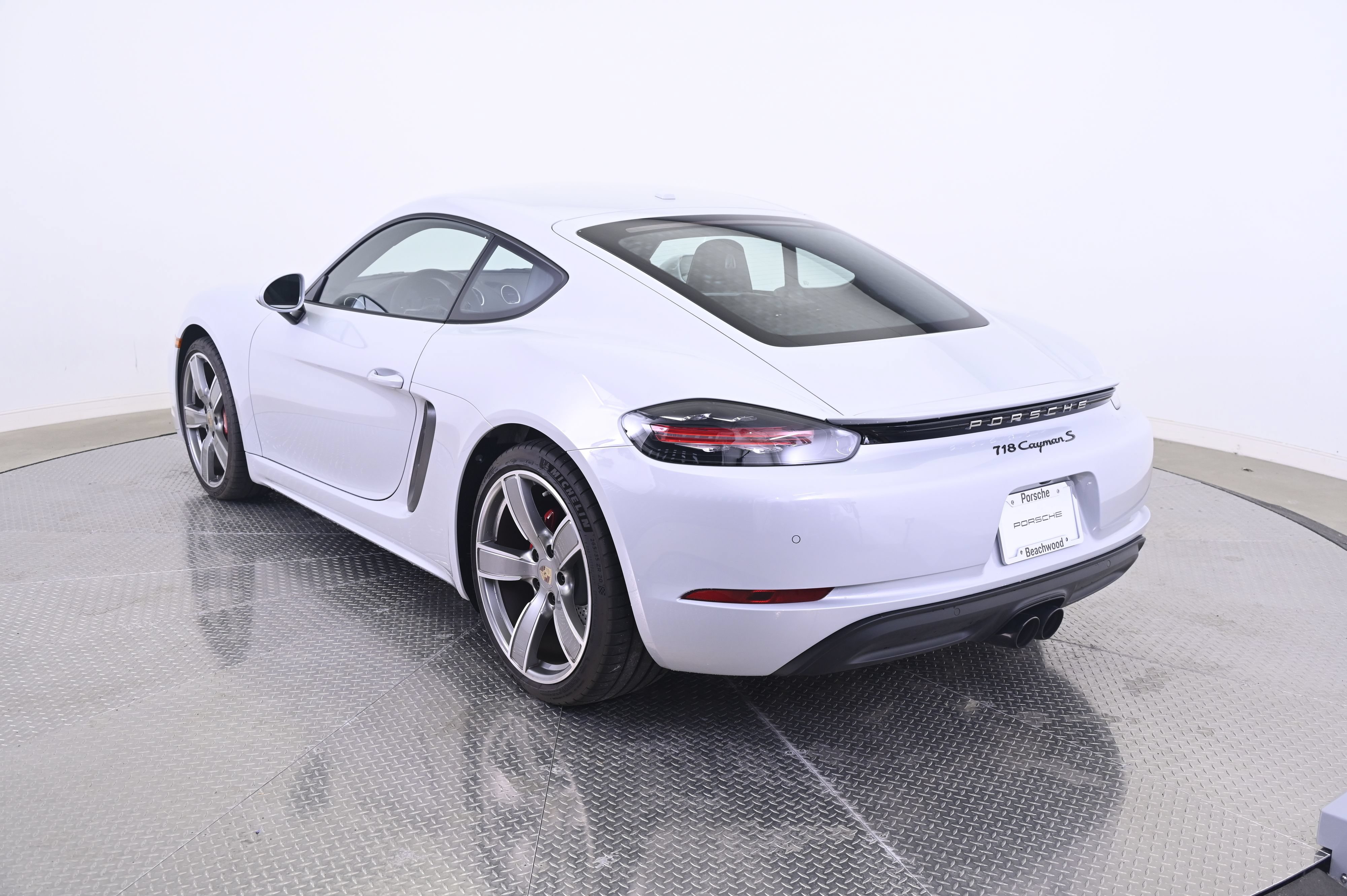 Certified 2024 Porsche 718 Cayman S RWD image 3