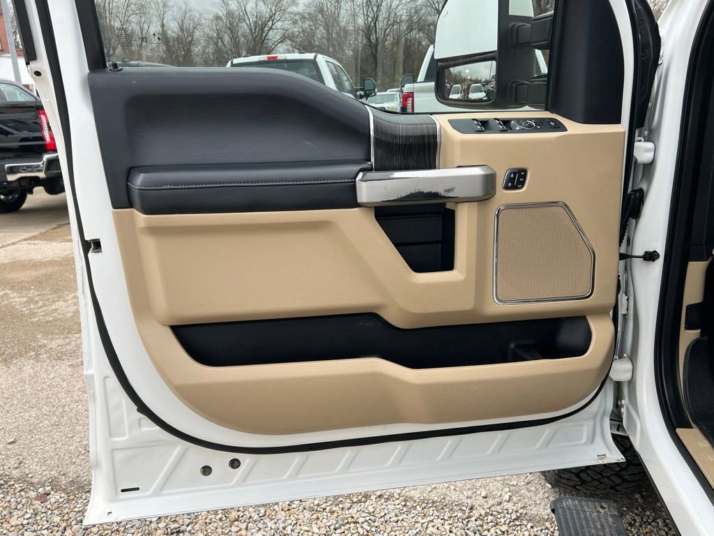 Used 2021 Ford F250 Lariat w/ Lariat Ultimate Package AWD/4WD image 11