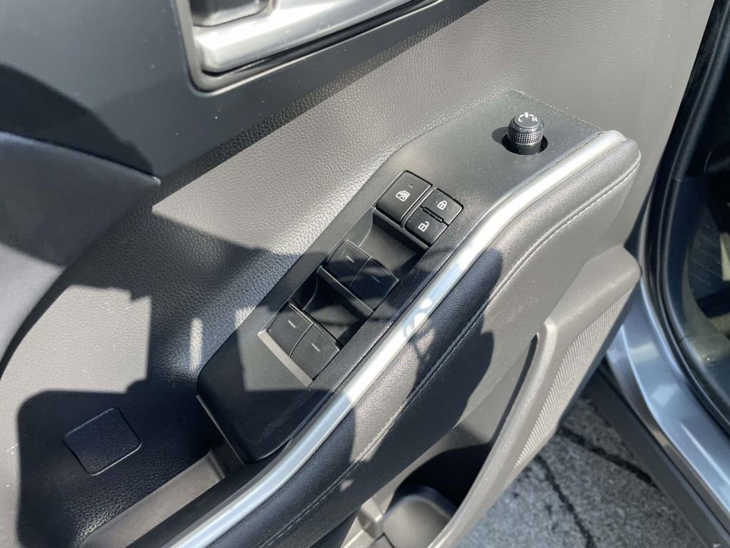 Used 2023 Toyota Highlander XLE image 27