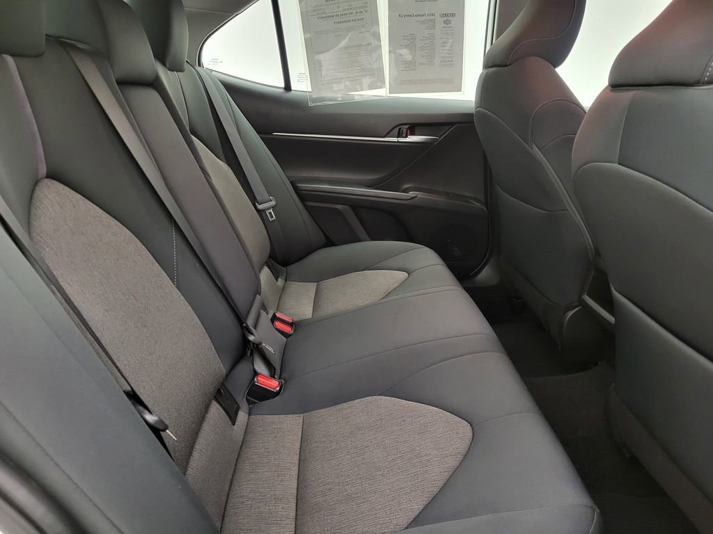 Used 2022 Toyota Camry LE image 35