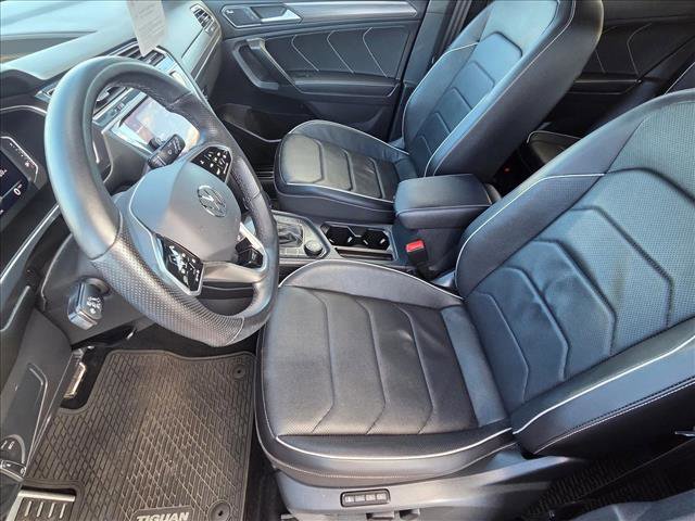 Used 2022 Volkswagen Tiguan SEL R-Line image 15