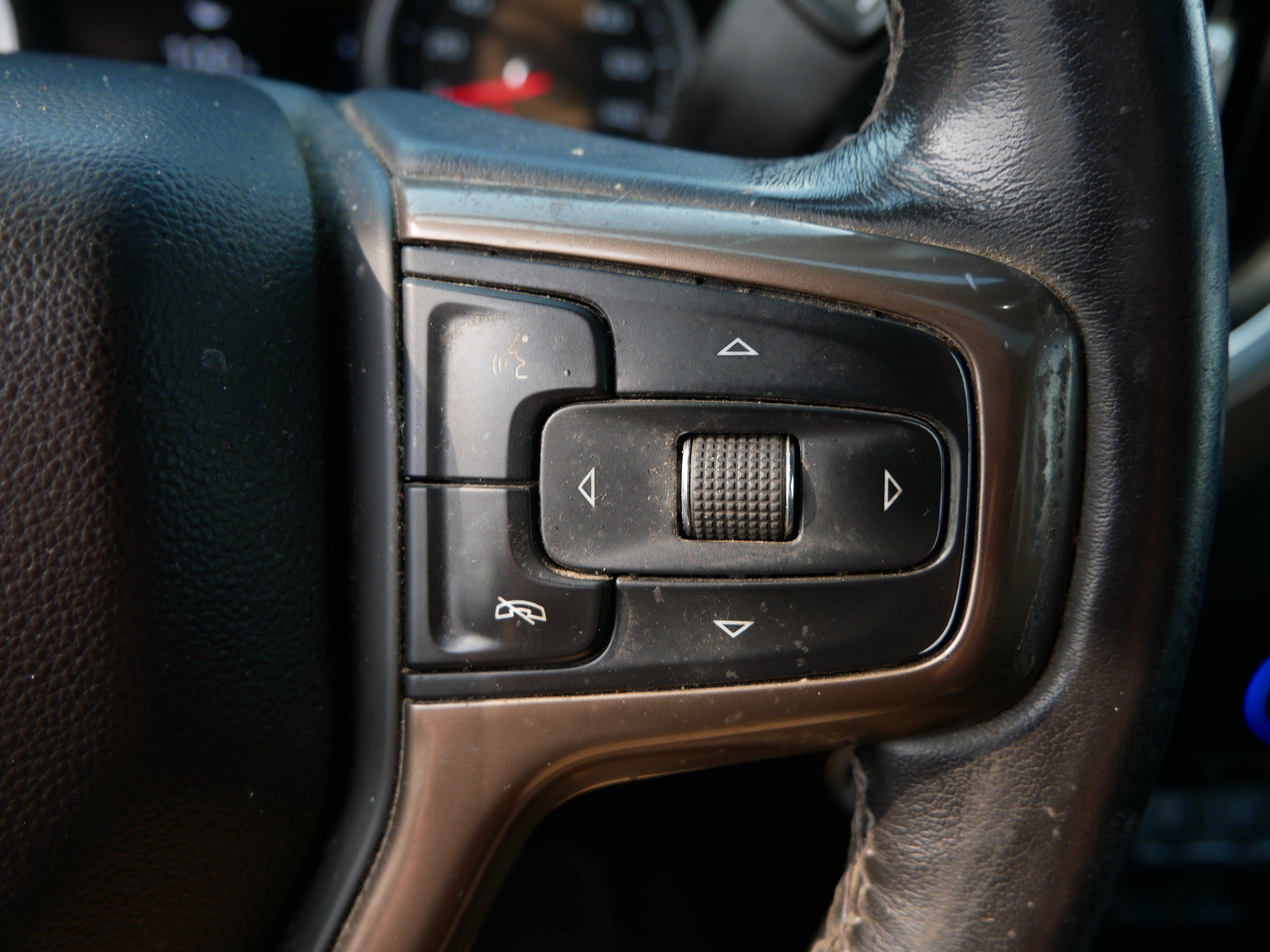 Used 2022 Chevrolet Silverado 3500 High Country w/ Safety Package II AWD/4WD image 28