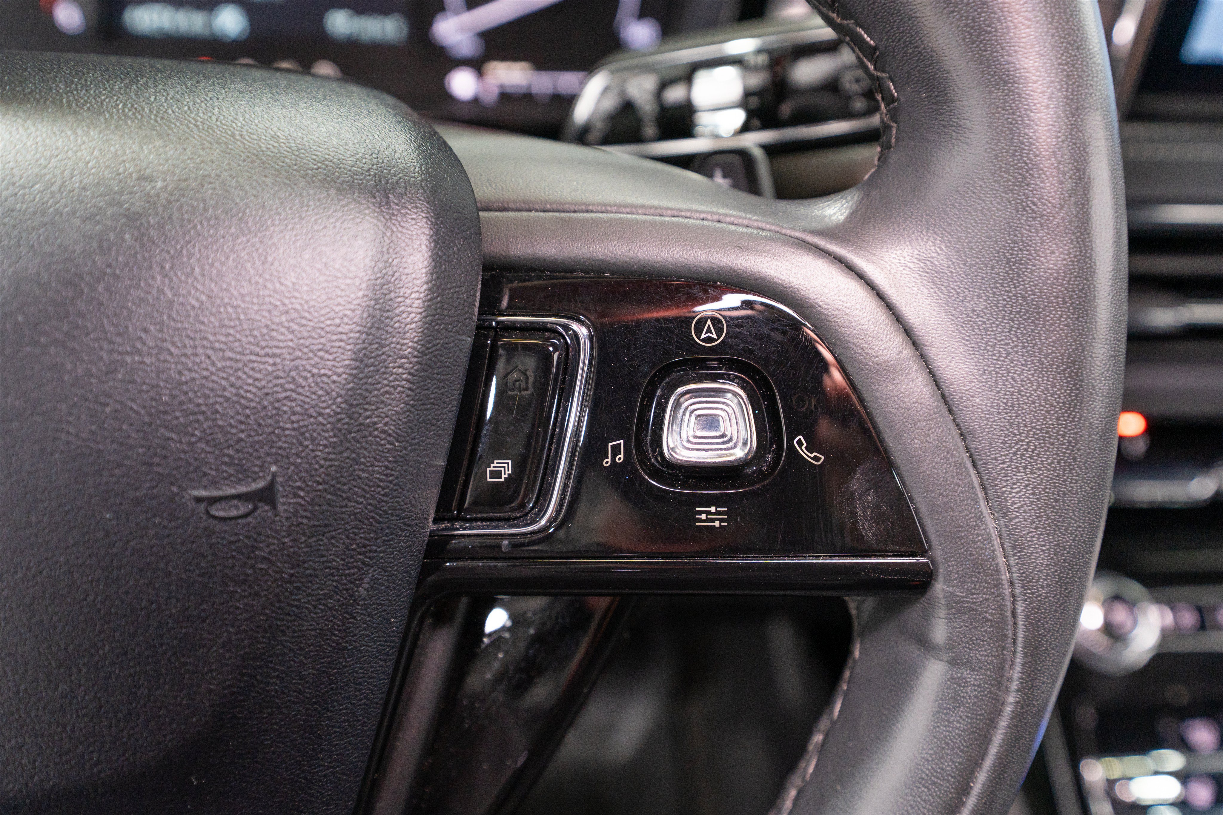 Used 2021 Lincoln Corsair AWD w/ Premium Package image 28