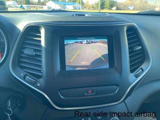 Used 2019 Jeep Cherokee Latitude w/ Popular Appearance Group image 17