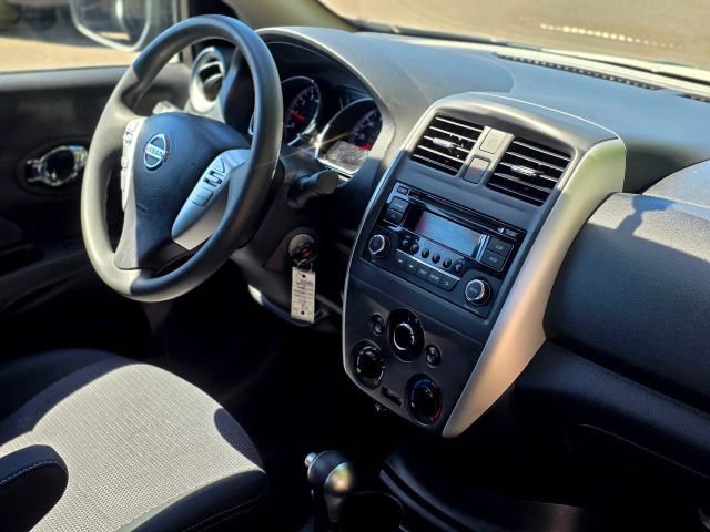 Used 2015 Nissan Versa SV FWD image 23