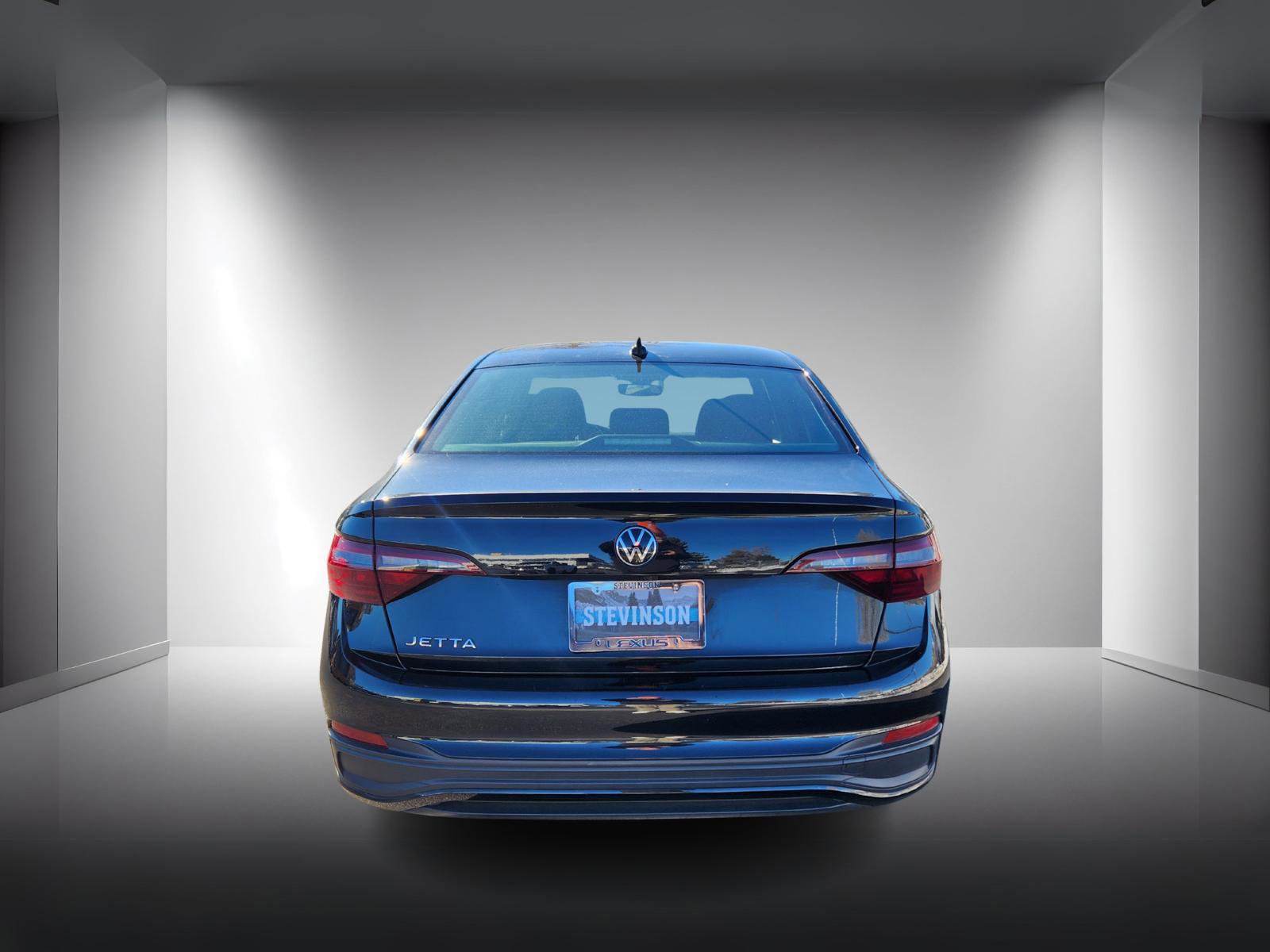 Used 2023 Volkswagen Jetta Sport image 4