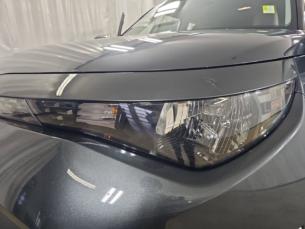 Used 2023 Kia Soul LX image 36