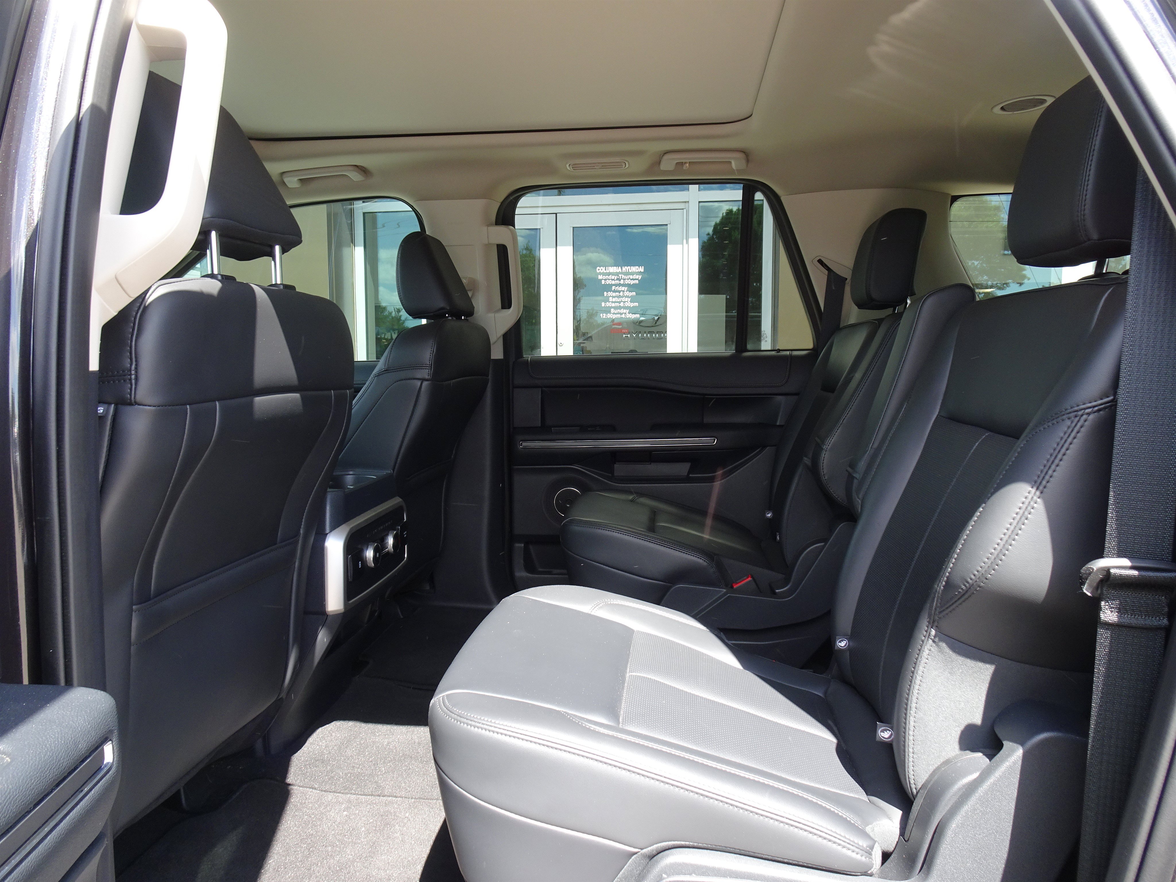 Used 2024 Ford Expedition Max XLT AWD/4WD image 6
