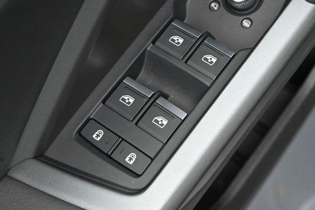Used 2025 Audi Q3 2.0T Premium AWD/4WD image 14