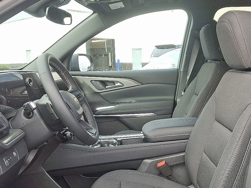 New 2026 Chevrolet Traverse LT w/ Sun and Wheel Package image 8