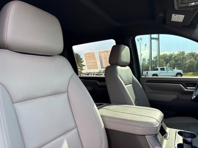 Used 2025 GMC Sierra 2500 SLT w/ SLT Premium Package AWD/4WD image 11