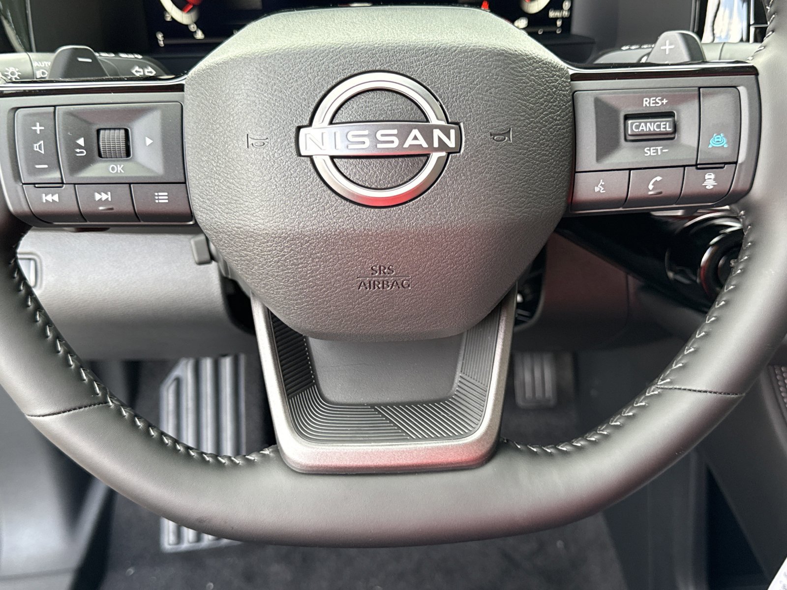 New 2026 Nissan Pathfinder Platinum FWD image 10