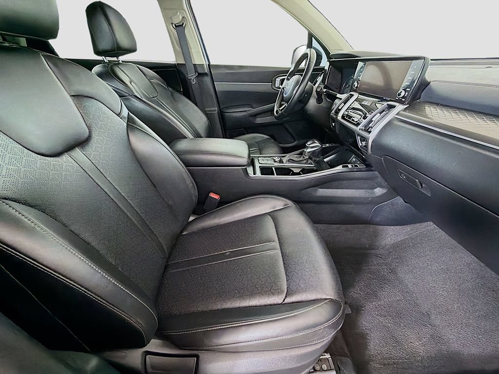 Used 2023 Kia Sorento S w/ Panoramic Sunroof Package FWD image 25