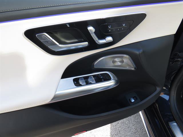 Used 2025 Mercedes-Benz E 450 4MATIC Sedan image 9