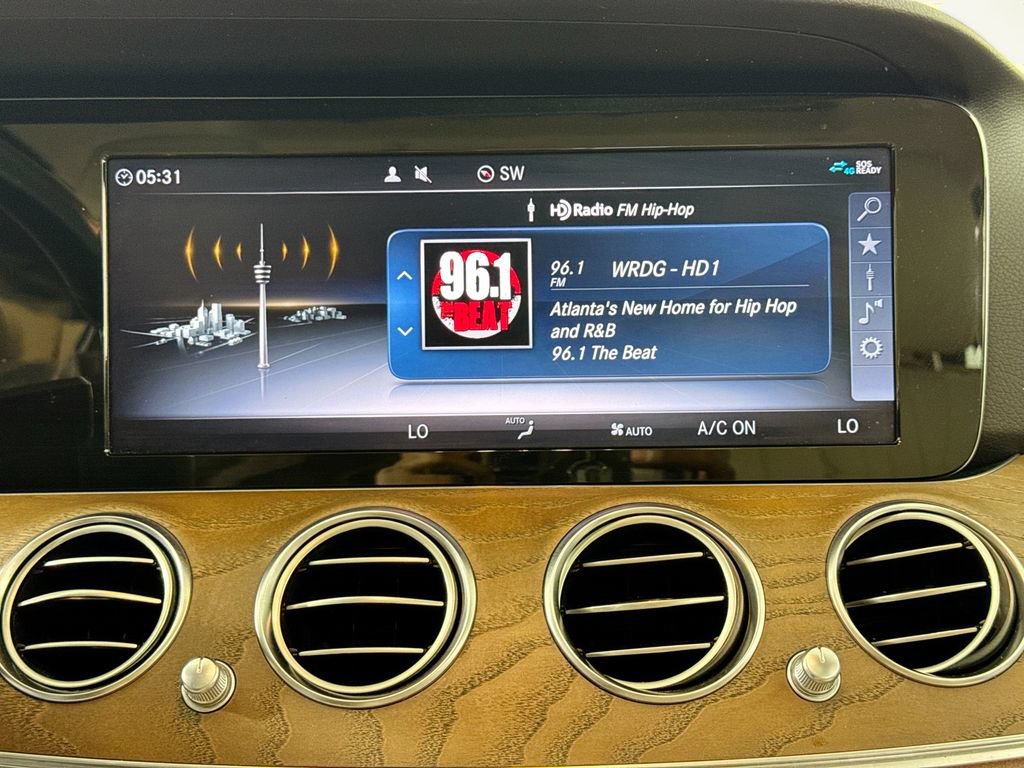 Used 2019 Mercedes-Benz E 300 image 15