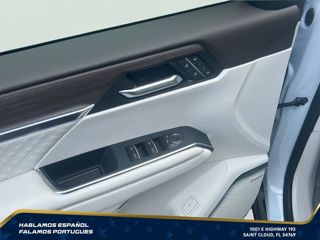New 2026 GMC Acadia Denali w/ Super Cruise Package FWD image 11