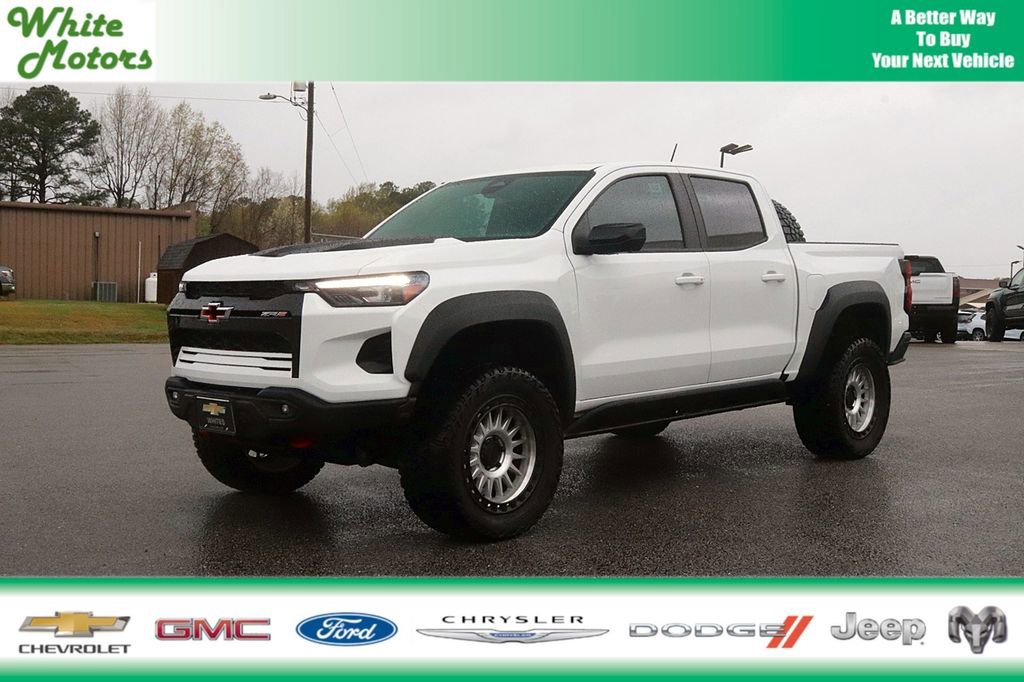 Used 2024 Chevrolet Colorado ZR2 w/ ZR2 Bison Edition AWD/4WD image 1